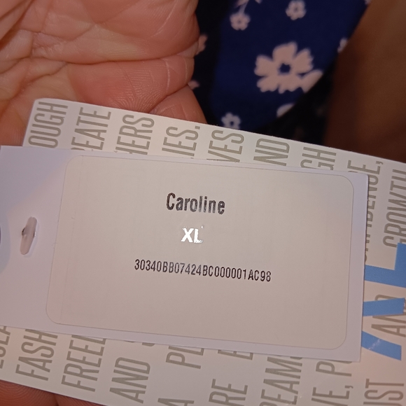 Woman's Cardigan  XL - Picture 2 of 8